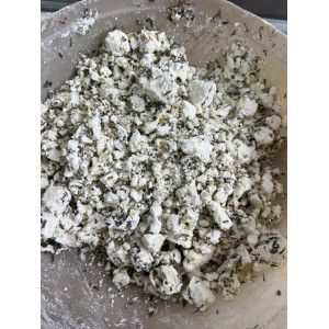 Otlu peynir kırıntı 1 kg 